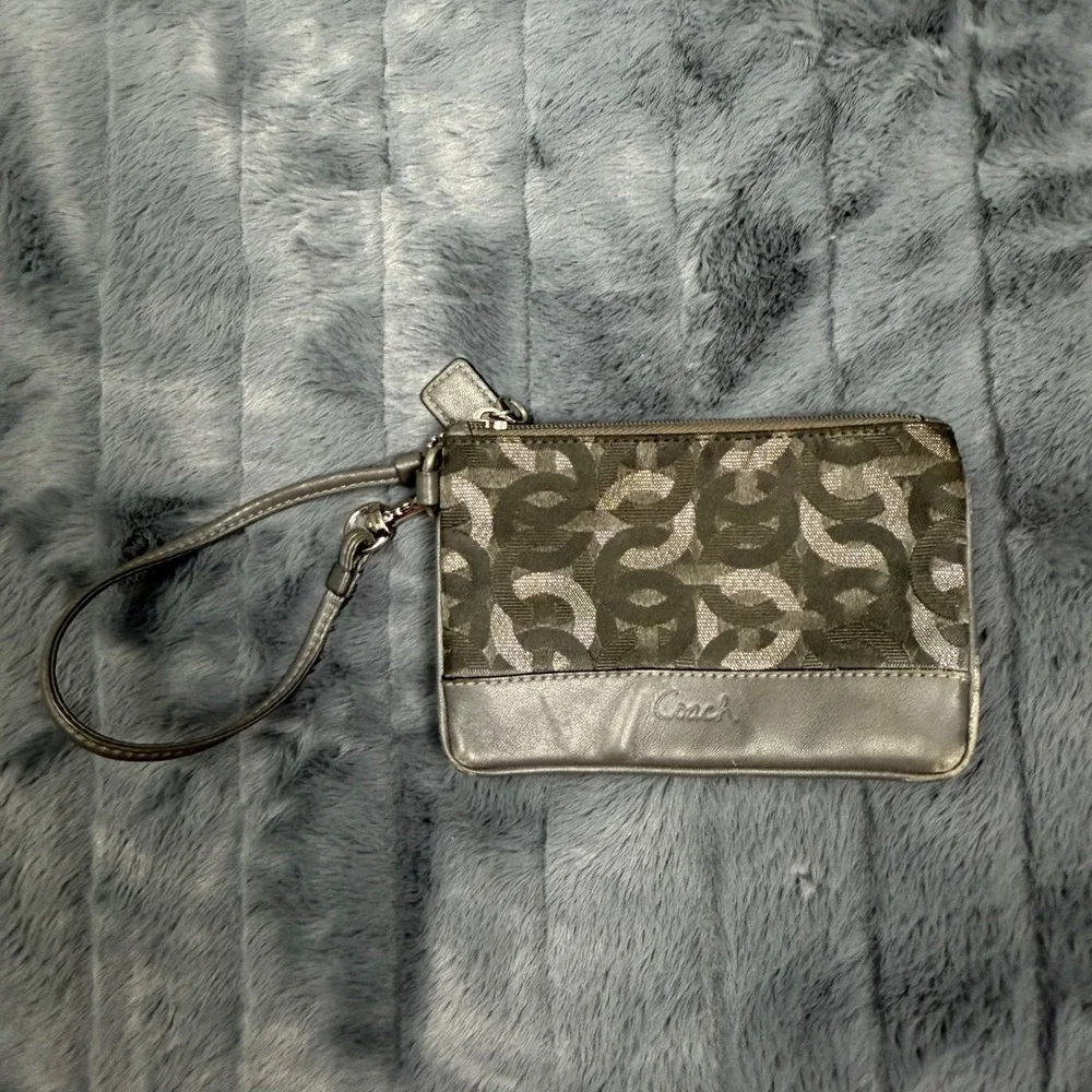 Coach Metallic Grey Optic Signature Jacquard Leather Trim Wristlet Pouch 6996